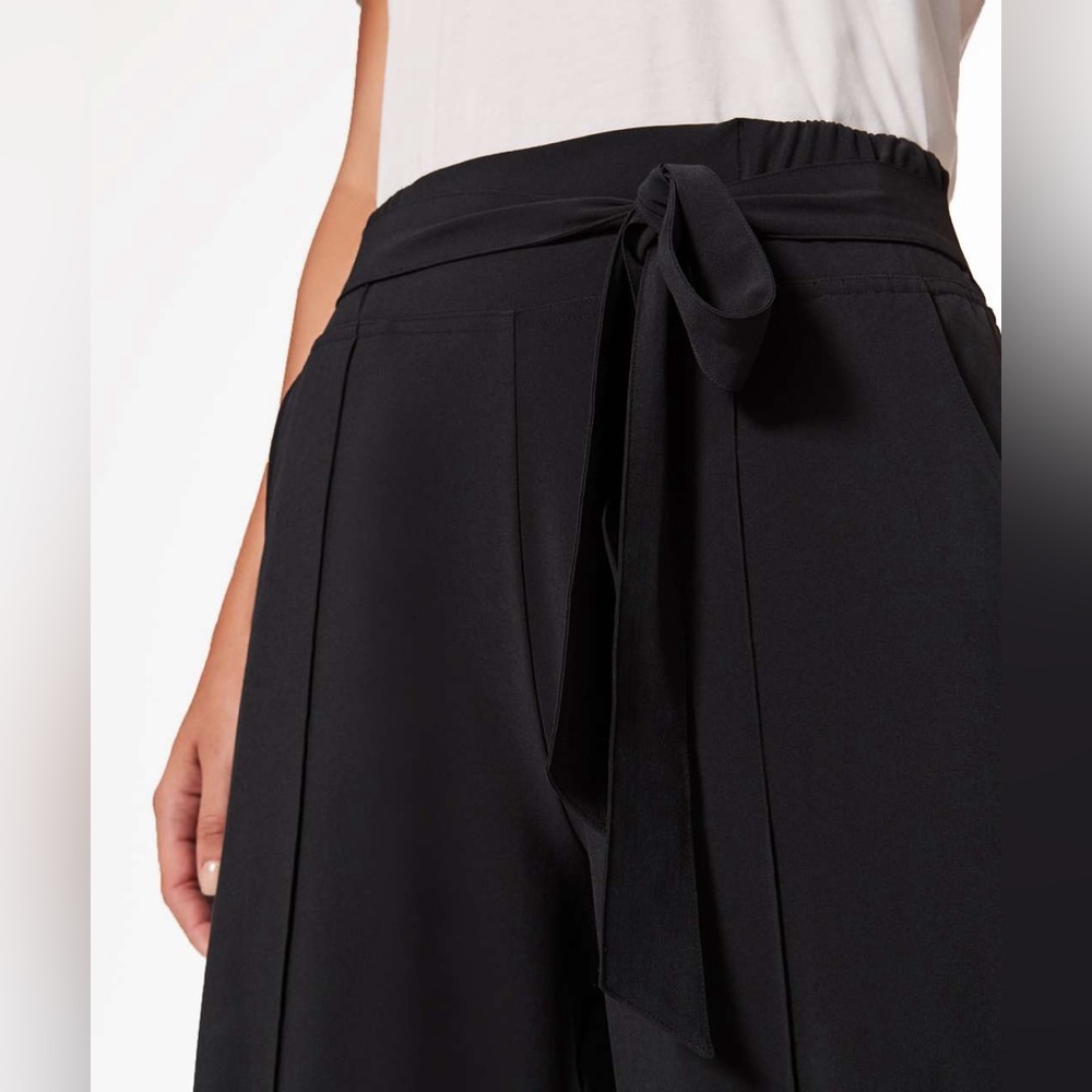 Lululemon Noir Black Wide Leg Pants size 4 - Picture 9 of 9
